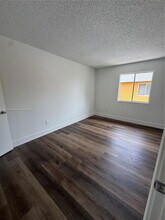 447 Corte Madera Ln in West Palm Beach, FL - Building Photo - Building Photo