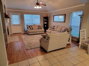 4005 Summerhill Ln in Fort Worth, TX - Building Photo - Building Photo