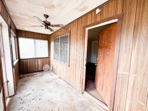 1302 E Collin St in Corsicana, TX - Building Photo - Building Photo