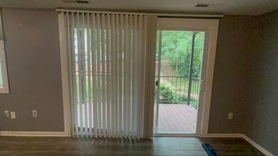5400 85th Ave, Unit 104 in New Carrollton, MD - Building Photo - Building Photo