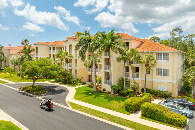 Lake Barrington in Naples, FL - Building Photo - Building Photo