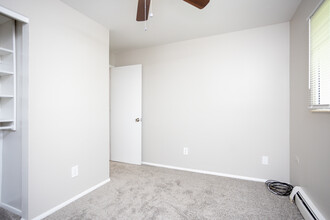 Miami Valley Apartments of West Carrollton in Dayton, OH - Building Photo - Interior Photo