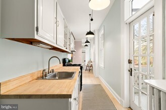 159 W Lanvale St in Baltimore, MD - Building Photo - Building Photo