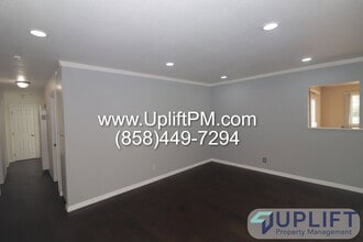 616 Meadowbrook Dr in San Diego, CA - Building Photo - Building Photo