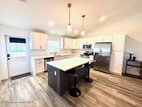 965 N Singleton Ave in Titusville, FL - Building Photo - Building Photo