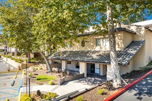 Charter Oaks Apartments in Thousand Oaks, CA - Building Photo