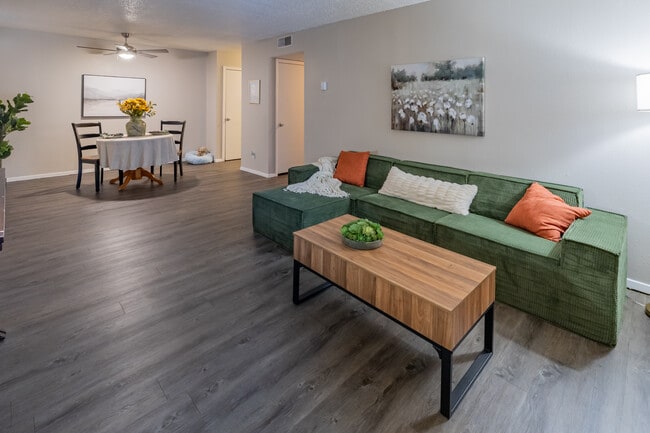 Essa View in Lawton, OK - Building Photo - Interior Photo