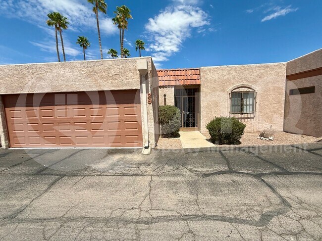 1949 N Swan Rd in Tucson, AZ - Building Photo - Building Photo