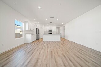 3060 Lauda Ct in Redding, CA - Building Photo - Building Photo