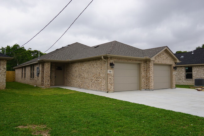 property at 2514 Avenue H Ste B