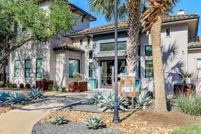 Toscana in Austin, TX - Foto de edificio - Building Photo