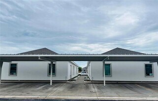 1204 W Sucre Dr, Unit 1 in Edinburg, TX - Building Photo