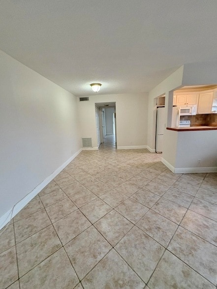 48 Bedford B in West Palm Beach, FL - Foto de edificio - Building Photo