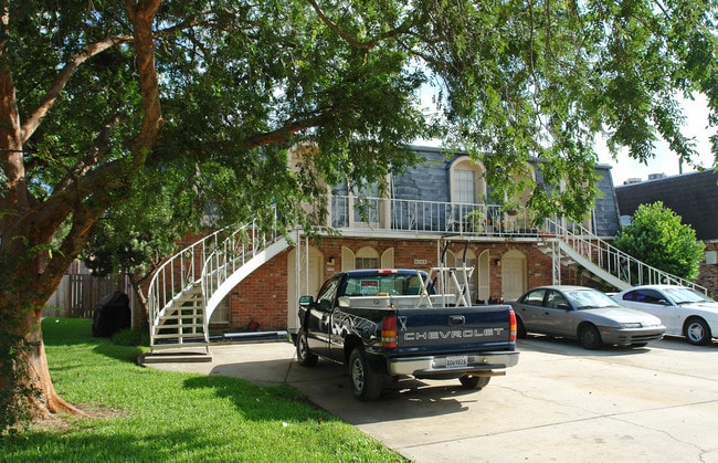 3705 Jean Pl in Metairie, LA - Building Photo - Building Photo