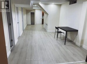 23 Pinecliff Ave in Markham, ON - Building Photo - Building Photo