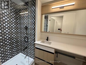 215-215 LAKEVIEW Ave in Toronto, ON - Building Photo - Building Photo