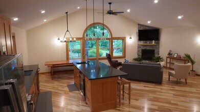 6316 Vt 14 in South Royalton, VT - Building Photo - Building Photo