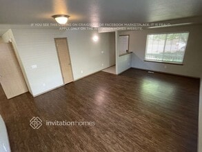 8514 186th St Ct E in Puyallup, WA - Foto de edificio - Building Photo