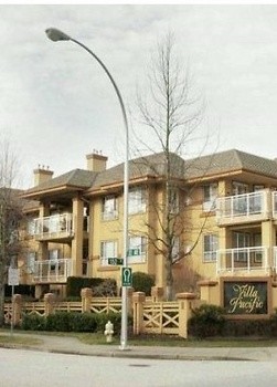 Villa Pacific in Surrey, BC - Building Photo