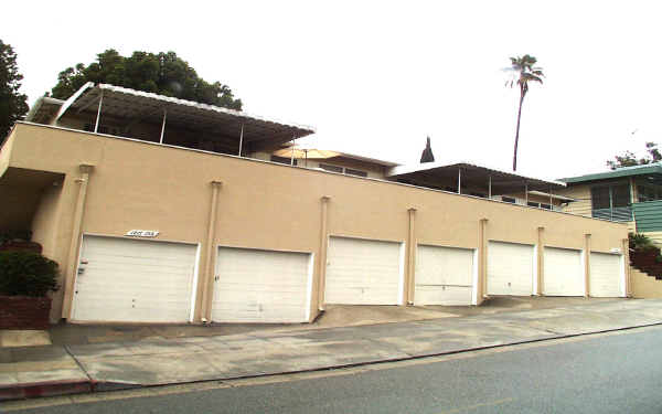 1717-1719 Holly Dr in Glendale, CA - Foto de edificio