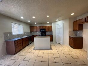 9620 Sundoro Pl NW in Albuquerque, NM - Building Photo - Building Photo