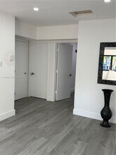 1601 NE 158th St in North Miami Beach, FL - Building Photo - Building Photo