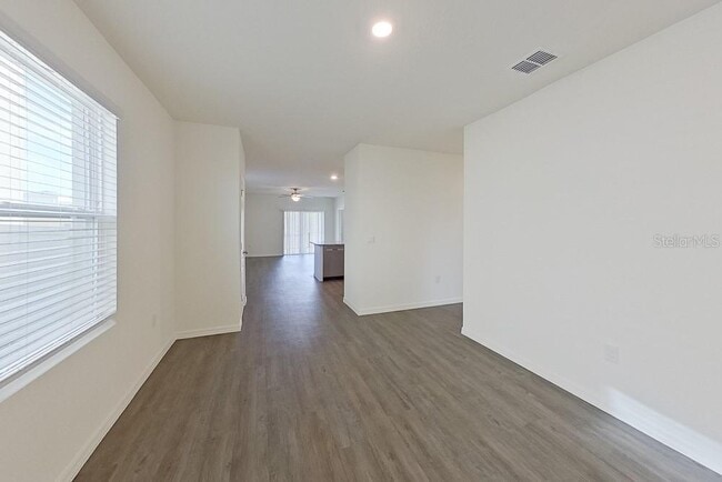 32162 Katelin Cir in Leesburg, FL - Building Photo - Building Photo