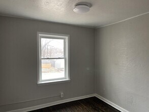 1120 E 84th Terrace in Kansas City, MO - Building Photo - Building Photo