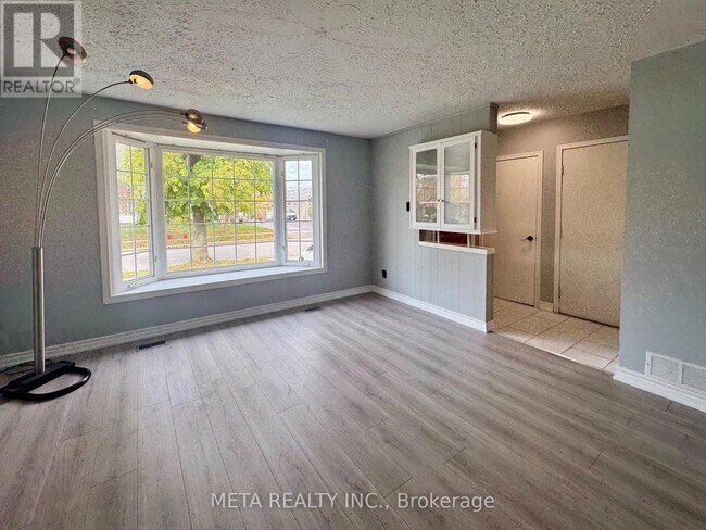 29 Monterrey Dr in Toronto, ON - Building Photo - Building Photo