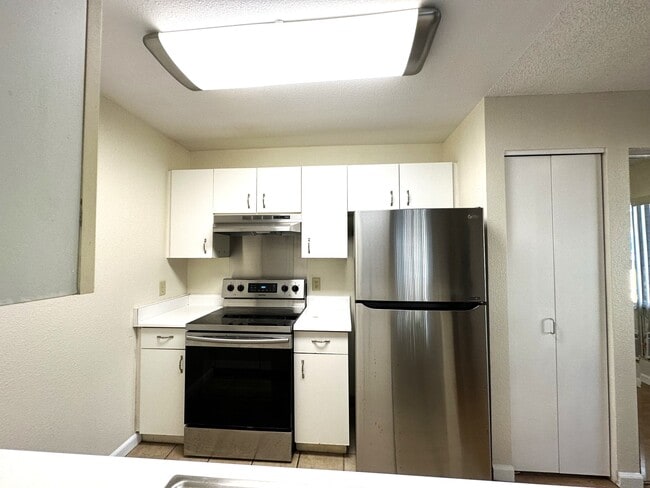95 Lumiaina St in Waipahu, HI - Foto de edificio - Building Photo
