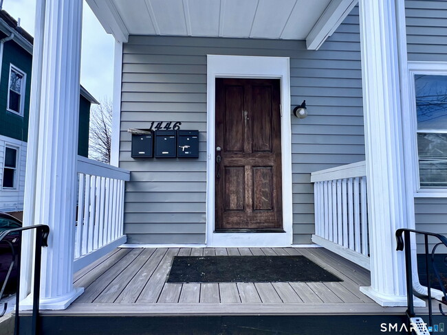 1446 Ella T Grasso Blvd in New Haven, CT - Building Photo - Building Photo