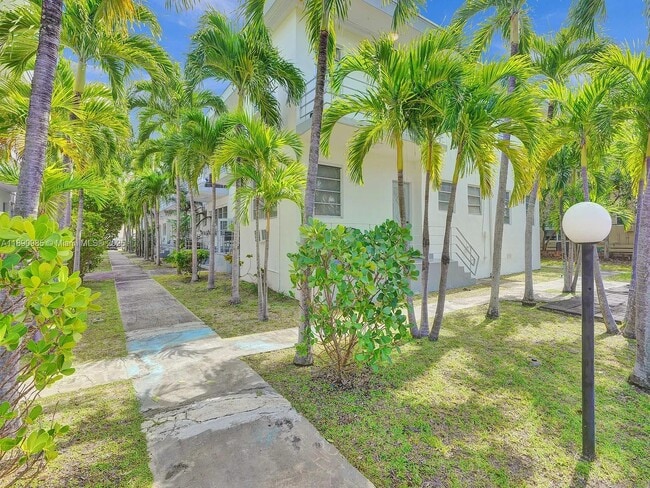 4172 Chase Ave in Miami Beach, FL - Building Photo - Building Photo