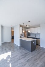 180 N Jefferson St in Chicago, IL - Building Photo - Building Photo