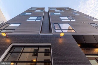 629 W Girard Ave in Philadelphia, PA - Building Photo - Building Photo