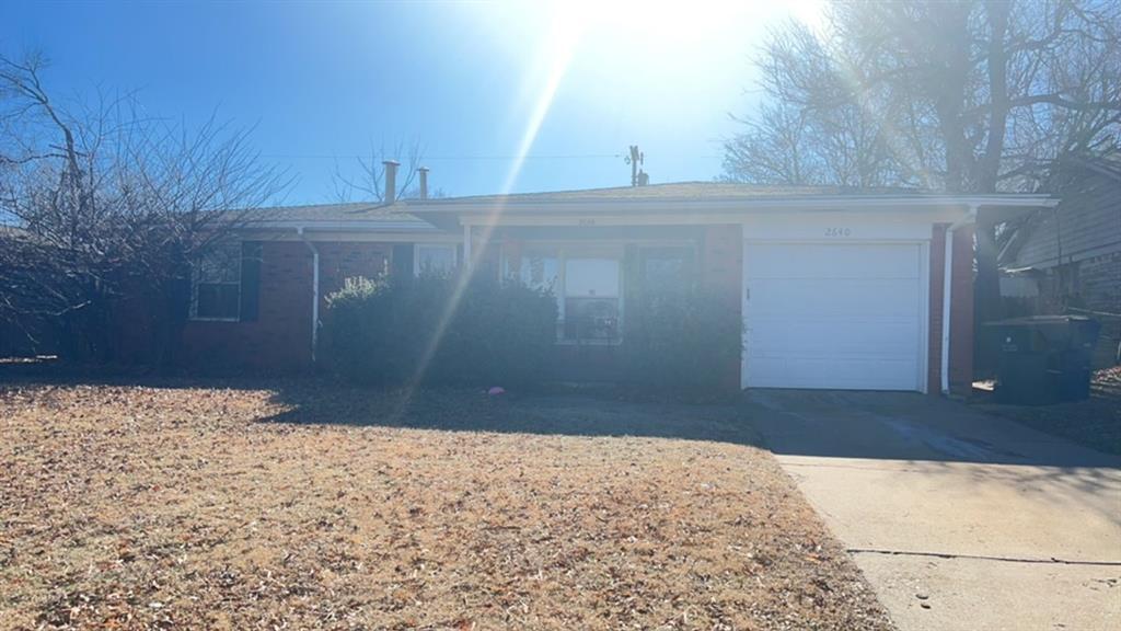 2640 Manchester Dr in The Village, OK - Foto de edificio