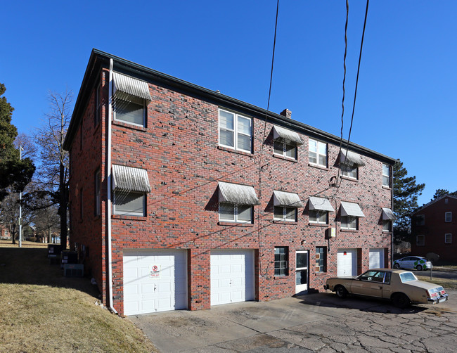 4202 N 52nd St in Omaha, NE - Foto de edificio - Building Photo