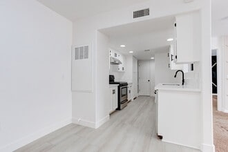 5792 Ambassador Ave in Las Vegas, NV - Building Photo - Building Photo