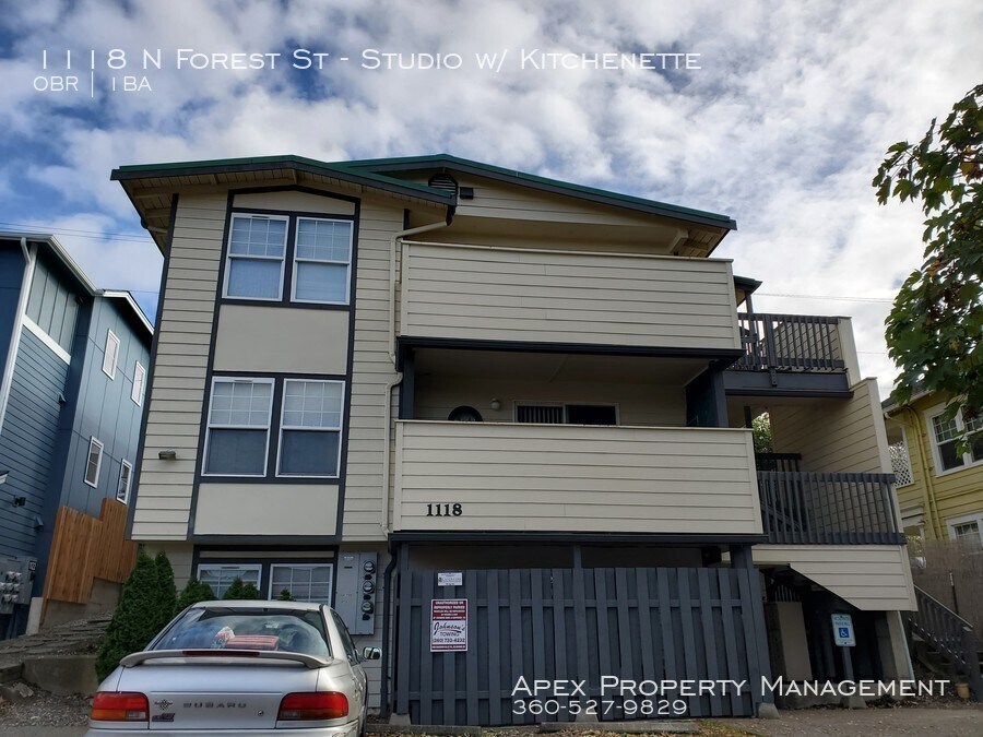 1118 N Forest in Bellingham, WA - Foto de edificio