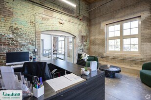 31 Victor St in Greenville, SC - Building Photo