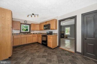 15213 Clear Spring Rd in Williamsport, MD - Foto de edificio - Building Photo