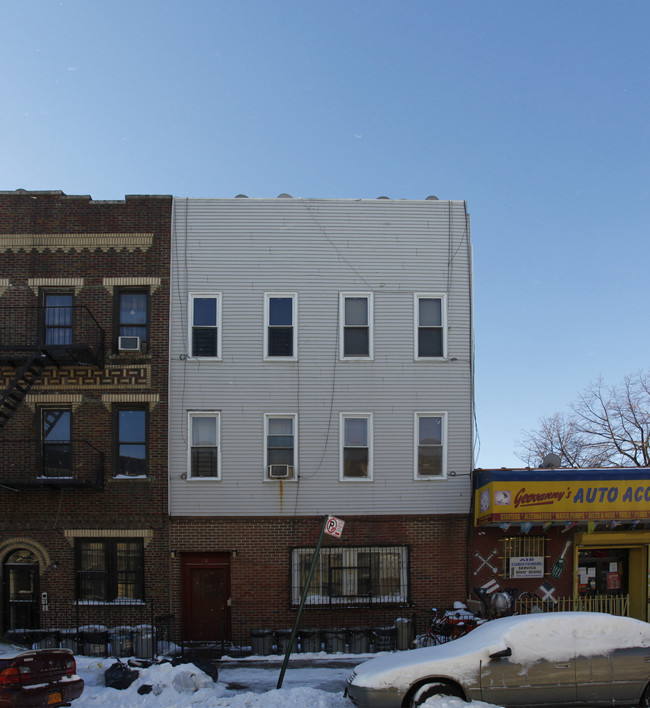 198 Irving Ave in Brooklyn, NY - Building Photo - Building Photo