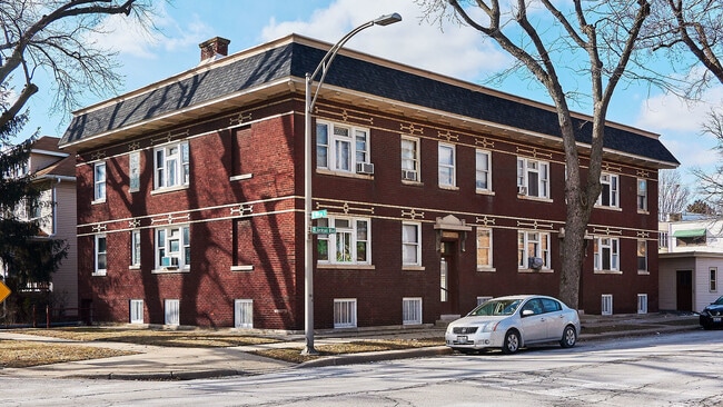 property at 521 Jackson Blvd