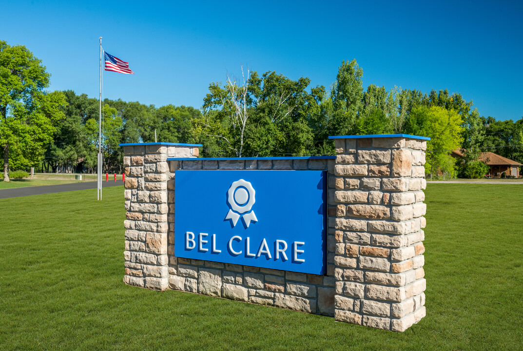 Bel Clare Estates in St. Cloud, MN - Foto de edificio