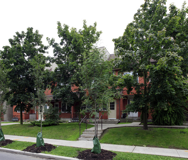 Chatham Ave Apartments in Toronto, ON - Building Photo - Building Photo