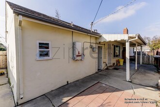 2624 N Center St in Stockton, CA - Building Photo - Building Photo