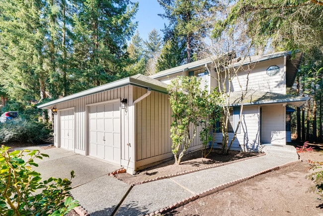 property at 8621 137th Ave NE