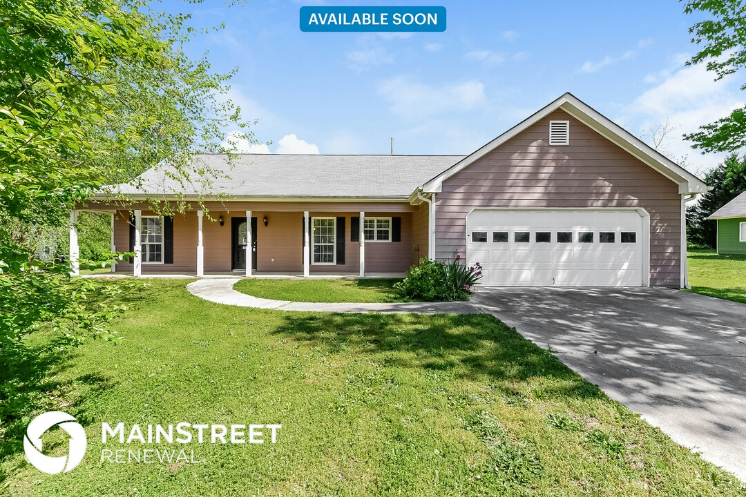 215 Ashton Dr in Covington, GA - Building Photo