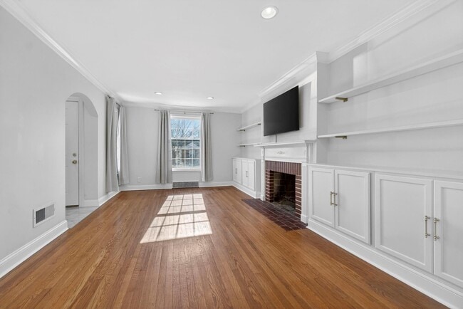 8609 Rosalie Ave in Brentwood, MO - Building Photo - Building Photo