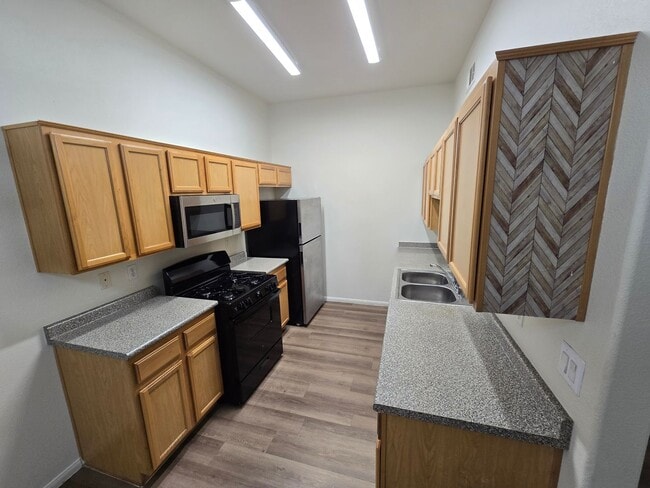 3500 CACTUS SHADOW in Las Vegas, NV - Building Photo - Building Photo