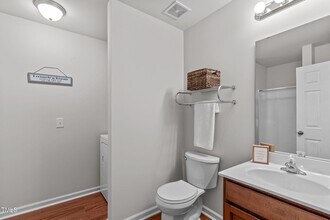 228 Dove Cottage Ln in Cary, NC - Building Photo - Building Photo